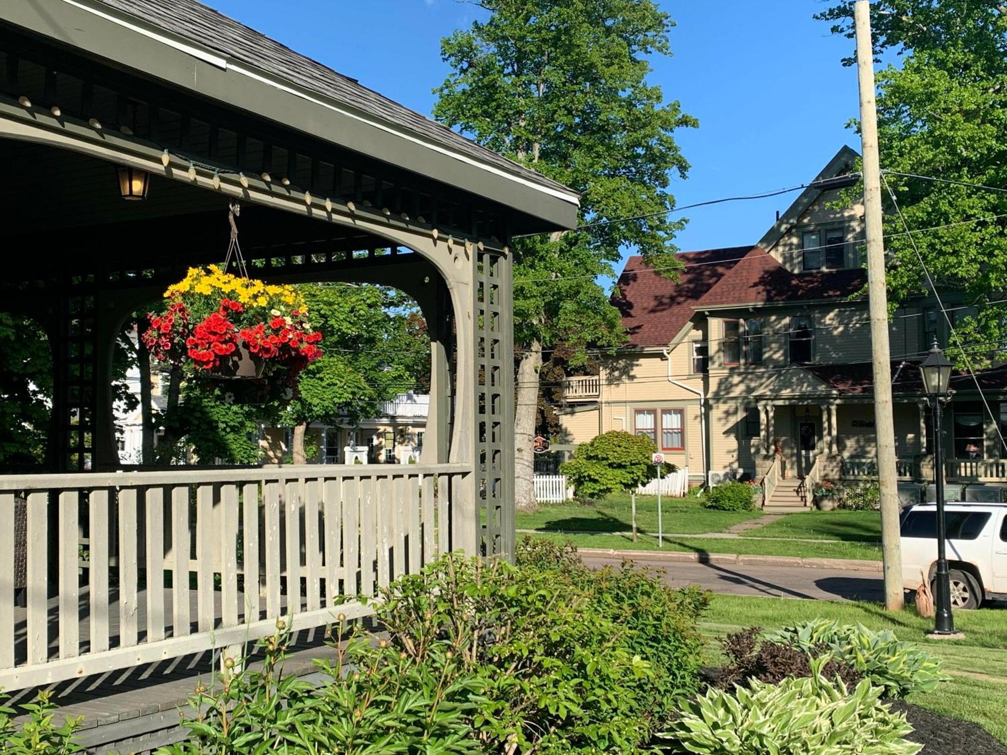 No 1 Grafton Inn Charlottetown Exterior foto